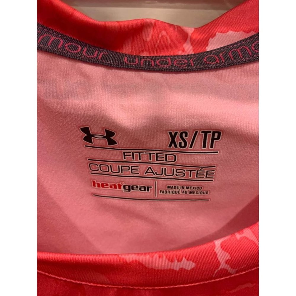 Under Armour tiger stripe top, womens size XS (bin CC) - Picture 4 of 5